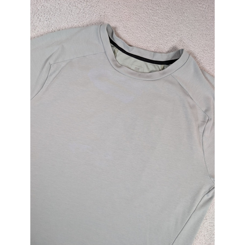 On Running Mens Focus-T Short Sleeve Training Shirt Sage Gray Size M